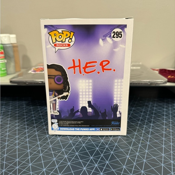 Funko POP! Rocks H.E.R. #295 - Picture 3 of 3